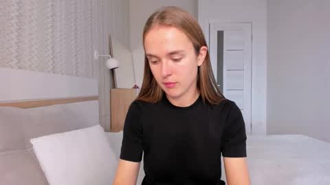 Mari online show from 11.14.25