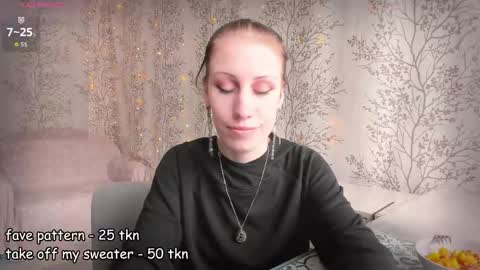 Snapshot of marylou_ chatting on 05.14.26 Mary Lou online show from 05.14.26