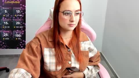 Snapshot of maryluna95 chatting on 12.11.24 Dulce Maria online show from 12.11.24