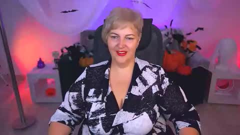 marymogan online show from 10.23.25