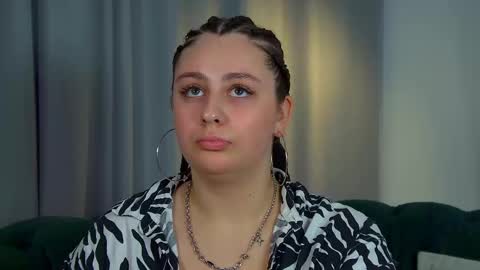 MaryMurrays online show from 11.26.25