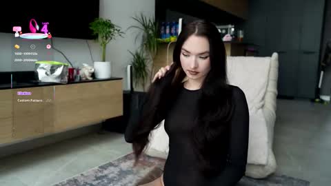 Snapshot of marypsiss chatting on 10.24.25 Marina online show from 10.24.25