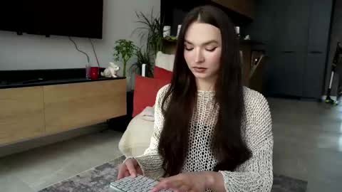 Snapshot of marypsiss chatting on 11.13.25 Marina online show from 11.13.25