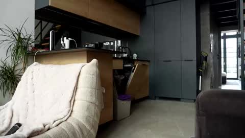 Snapshot of marypsiss chatting on 11.18.25 Marina online show from 11.18.25