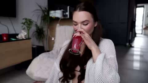 Snapshot of marypsiss chatting on 11.25.25 Marina online show from 11.25.25