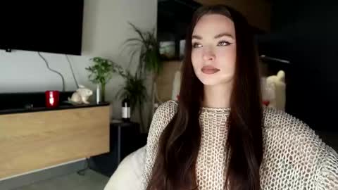 Snapshot of marypsiss chatting on 11.28.25 Marina online show from 11.28.25