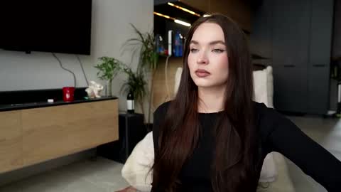 Snapshot of marypsiss chatting on 11.30.25 Marina online show from 11.30.25