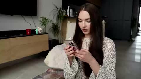 Snapshot of marypsiss chatting on 12.02.25 Marina online show from 12.02.25