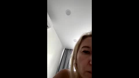 Snapshot of marysantamonika chatting on 06.08.26 Mary online show from 06.08.26