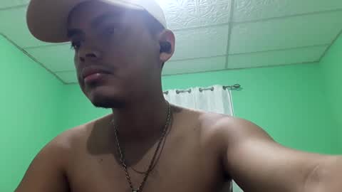 Snapshot of maserati120 chatting on 02.17.25 Max online show from 02.17.25