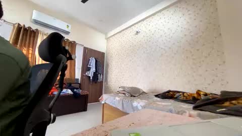 Snapshot of maskboyz2003 chatting on 11.09.25 maskboyz2003 online show from 11.09.25