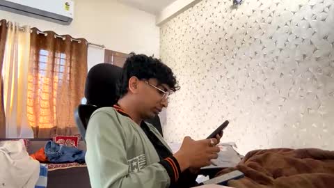 Snapshot of maskboyz2003 chatting on 11.30.25 maskboyz2003 online show from 11.30.25