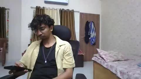 Mask Boy online show from 09.26.25