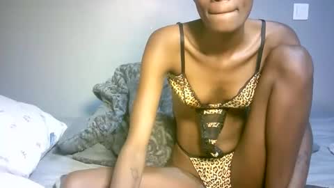 maskgang001 online show from 10.26.25