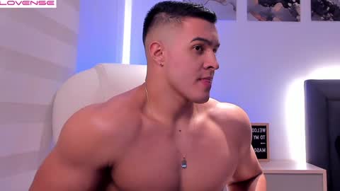 Snapshot of mason_bennet chatting on 01.12.25 Mason Bennet online show from 01.12.25