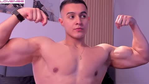 Snapshot of mason_bennet chatting on 09.17.25 Mason Bennet online show from 09.17.25