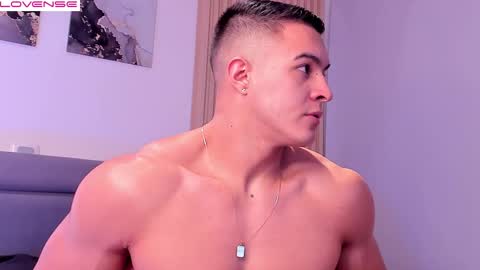 Snapshot of mason_bennet chatting on 10.05.25 Mason Bennet online show from 10.05.25