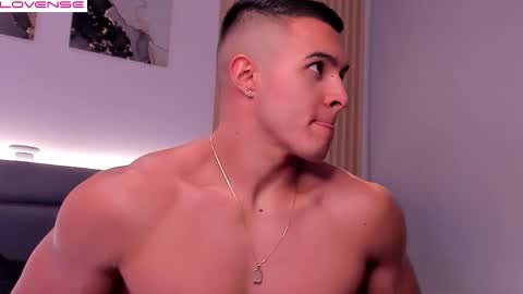 Snapshot of mason_bennet chatting on 11.05.25 Mason Bennet online show from 11.05.25