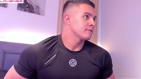 Snapshot of mason_bennet chatting on 12.04.25 Mason Bennet online show from 12.04.25