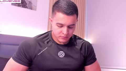 Snapshot of mason_bennet chatting on 12.13.25 Mason Bennet online show from 12.13.25