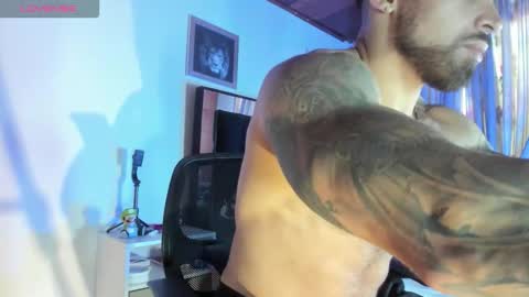 Snapshot of mason_fit chatting on 11.04.25 Mason Andre online show from 11.04.25