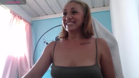 Snapshot of massielferretis chatting on 09.22.25 massiel ferreti online show from 09.22.25