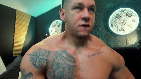 Snapshot of massimowalton2 chatting on 12.24.24 massimowalton2 online show from 12.24.24