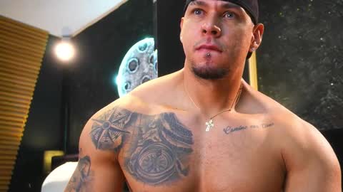 massimowalton2 online show from 11.05.25