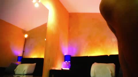 massimowalton2 online show from 04.21.26