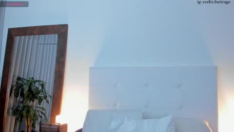 Snapshot of massivecockfuckbunny chatting on 02.19.25 Eve   Independent model online show from 02.19.25