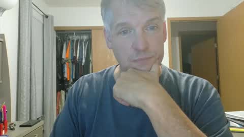 Snapshot of master_thorn chatting on 09.28.25 Master Thorn online show from 09.28.25