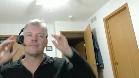 Snapshot of master_thorn chatting on 11.06.25 Master Thorn online show from 11.06.25