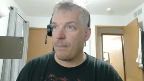 Snapshot of master_thorn chatting on 11.08.25 Master Thorn online show from 11.08.25