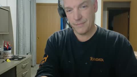 Snapshot of master_thorn chatting on 12.01.25 Master Thorn online show from 12.01.25