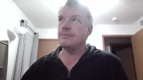 Snapshot of master_thorn chatting on 12.19.25 Master Thorn online show from 12.19.25