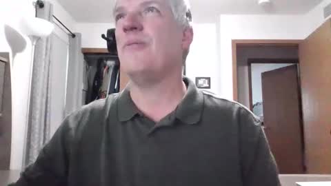 Snapshot of master_thorn chatting on 12.19.25 Master Thorn online show from 12.19.25