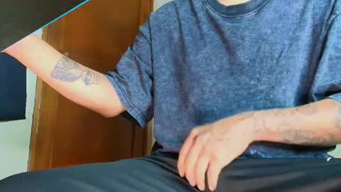 Snapshot of master_zanyn chatting on 11.02.25 master_zanyn online show from 11.02.25