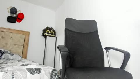 Snapshot of masteralda09 chatting on 09.12.25 Alpha junior online show from 09.12.25