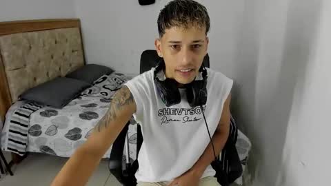 Snapshot of masteralda09 chatting on 10.08.25 Alpha junior online show from 10.08.25