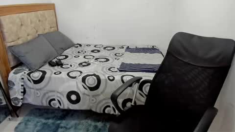 Snapshot of masteralda09 chatting on 10.13.25 Alpha junior online show from 10.13.25