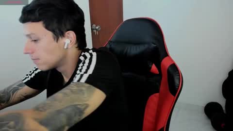 Snapshot of masterdave7 chatting on 09.11.25 Dave online show from 09.11.25