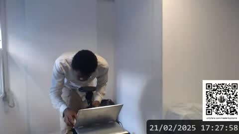 Snapshot of masterdomfuck chatting on 02.21.25 Masterdomfuck online show from 02.21.25