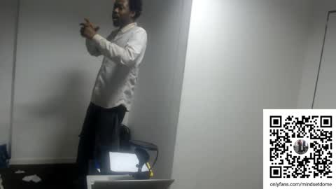 Snapshot of masterdomfuck chatting on 09.30.25 Masterdomfuck online show from 09.30.25