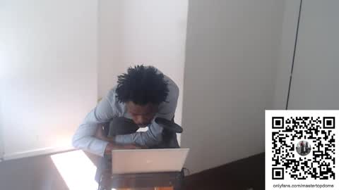 Snapshot of masterdomfuck chatting on 11.25.25 Masterdomfuck online show from 11.25.25