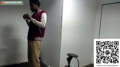 Snapshot of masterdomfuck chatting on 11.27.25 Masterdomfuck online show from 11.27.25