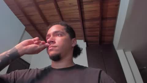 Juan Independent Model online show from 03.10.25