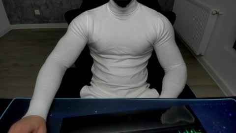 Snapshot of masterkingmuscle chatting on 12.29.24 masterkingmuscle online show from 12.29.24