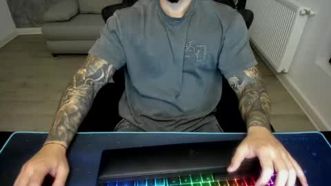 Snapshot of masterkingmuscle chatting on 01.28.25 masterkingmuscle online show from 01.28.25