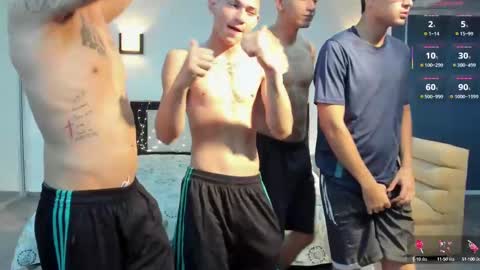 Snapshot of masters_sexx chatting on 02.23.25 Team Cris Darwin- Fernando- Stiven- David online show from 02.23.25