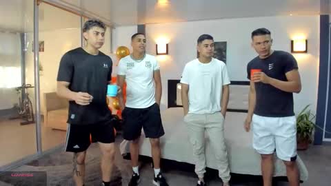 Snapshot of masters_sexx chatting on 11.22.25 Team Cris Darwin- Fernando- Stiven- David online show from 11.22.25